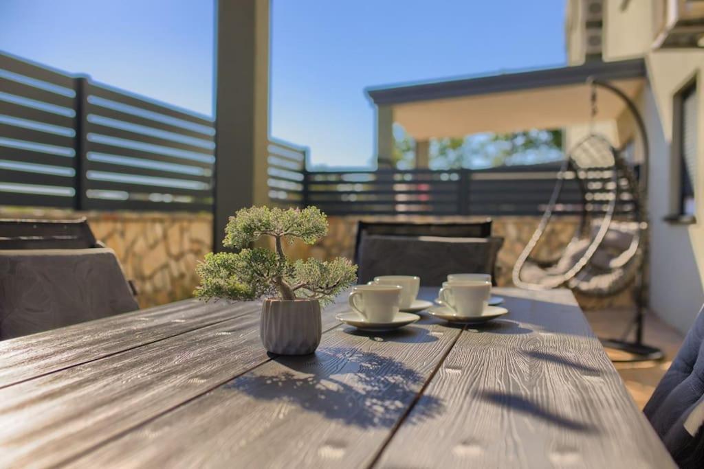 Apartment Sunrise Fuer 6 Personen In Pula-Stinjan Eksteriør bilde